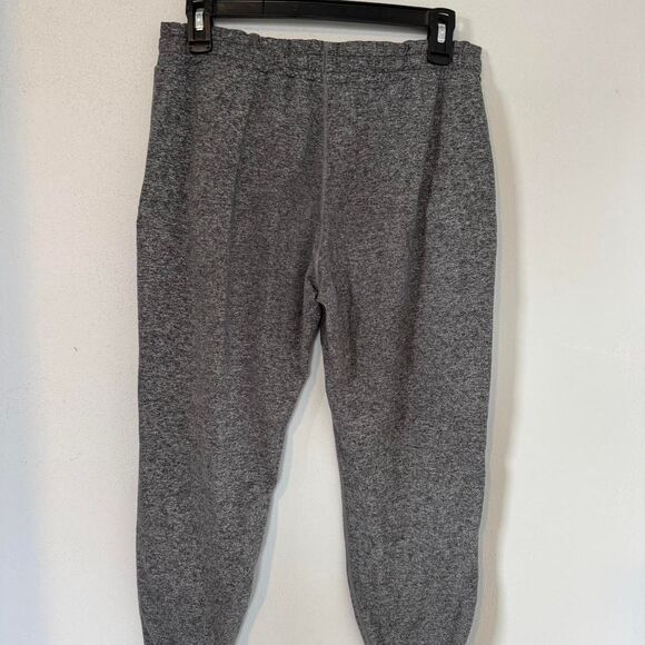 Vuori Performance Jogger - Picture 2 of 4